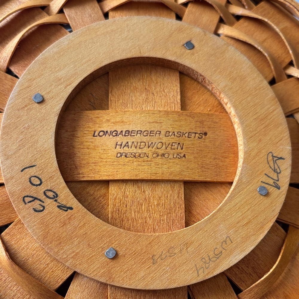 Longaberger Pumpkin Basket with Lid - Tan and Orange - Picture 3 of 3